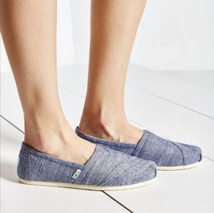 TOMS Classic Chambray Woman's Canvas Slip-On
